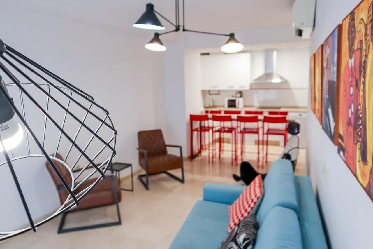 Urban Colours Sauceda VII Apartment Севиля Екстериор снимка