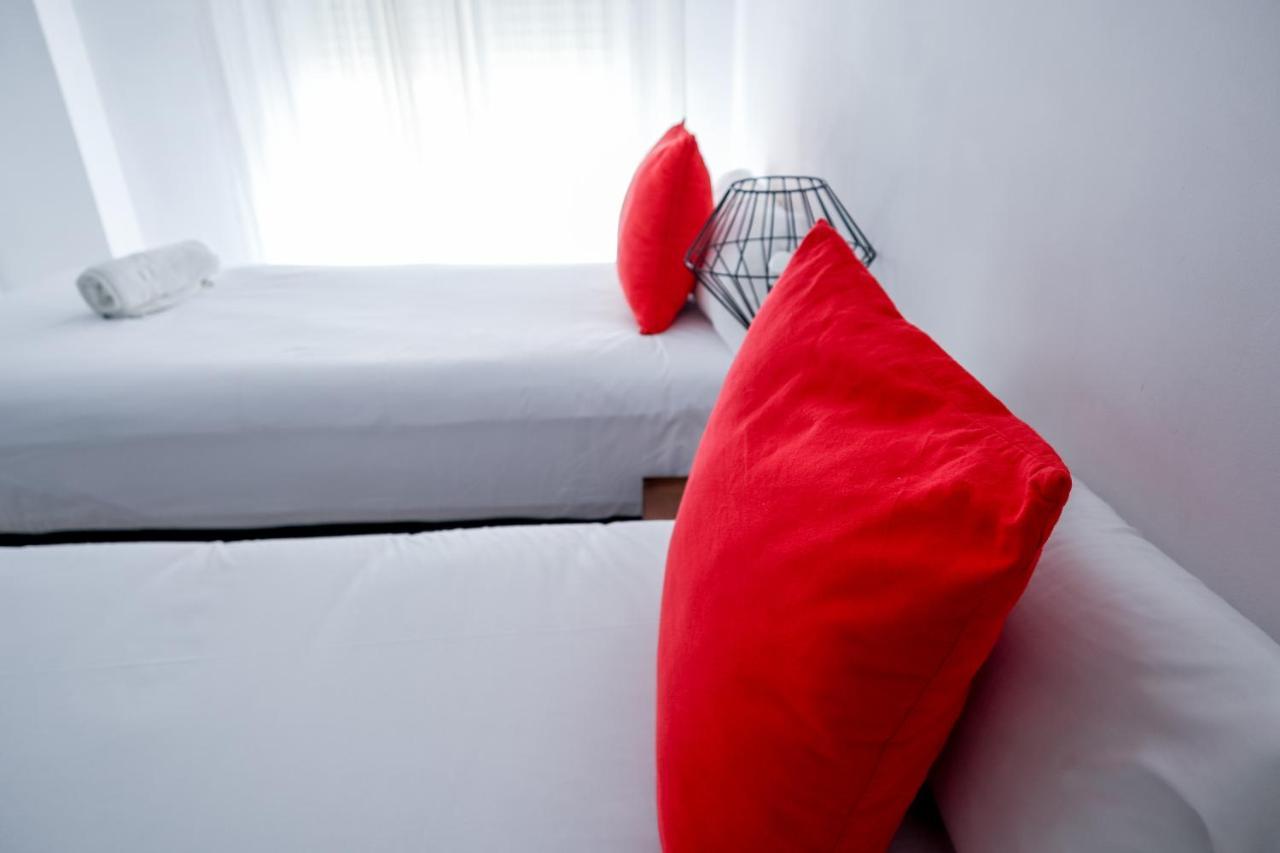 Urban Colours Sauceda VII Apartment Севиля Екстериор снимка
