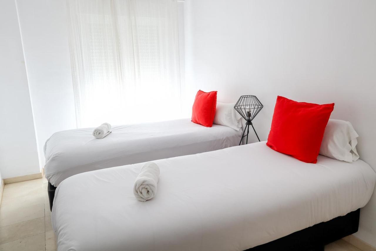 Urban Colours Sauceda VII Apartment Севиля Екстериор снимка