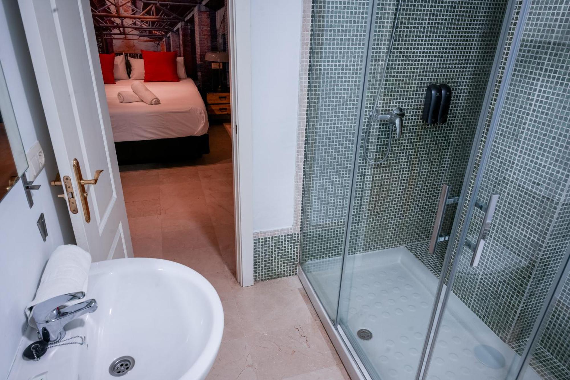 Urban Colours Sauceda VII Apartment Севиля Екстериор снимка