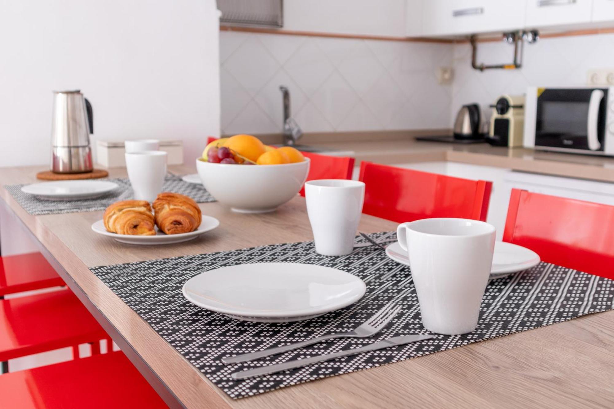 Urban Colours Sauceda VII Apartment Севиля Екстериор снимка